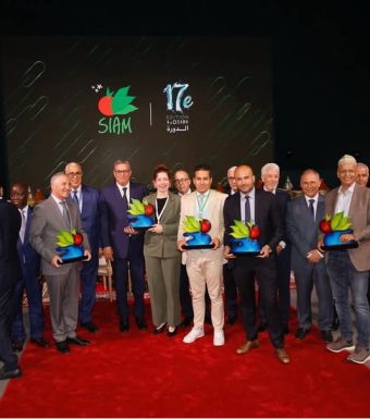 Trophée du Meilleur Stand du Pôle Agroalimentaire à la 17ème édition du Salon International de l'Agriculture au Maroc