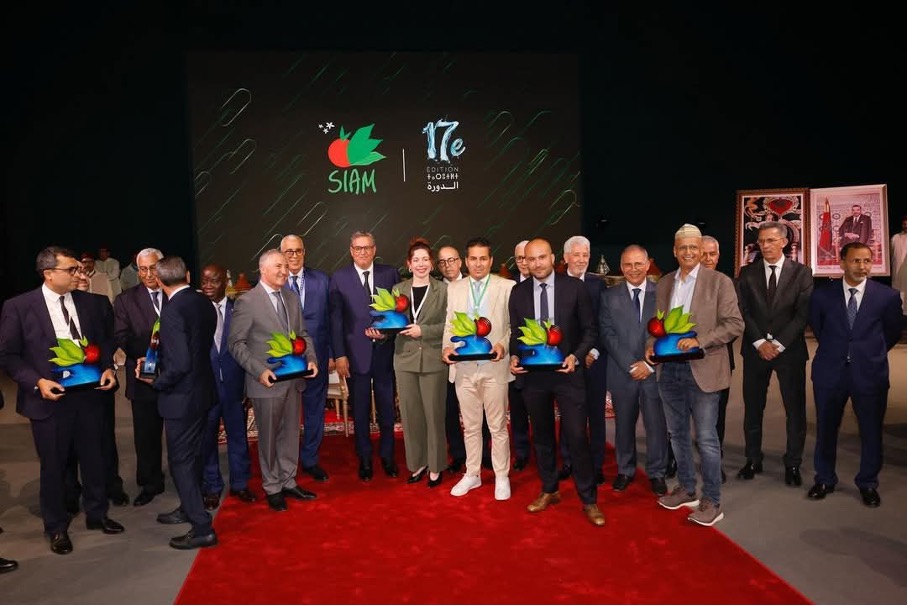 Trophée du Meilleur Stand du Pôle Agroalimentaire à la 17ème édition du Salon International de l'Agriculture au Maroc